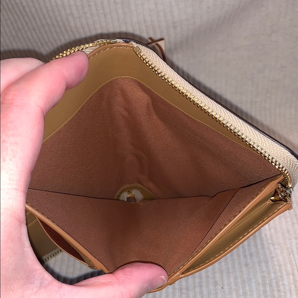 Coach Tan Signature Wallet - Picture 11 of 16